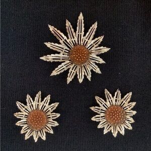 Sarah Coventry, Starburst brooch & earrings